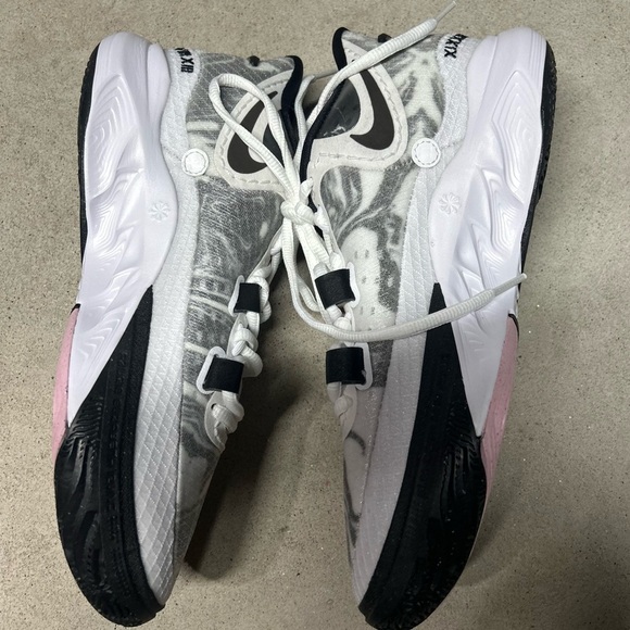 Nike Kyrie 8 Basketball Sneakers Kyrie Irving WhiteSize 8 DJ6017-101 - Picture 7 of 10